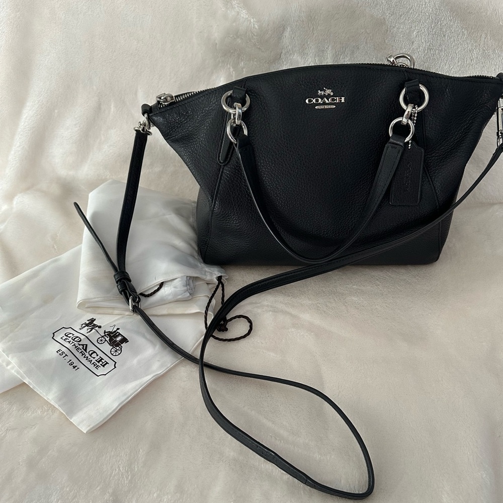 Coach Black Leather Shoulder Bag